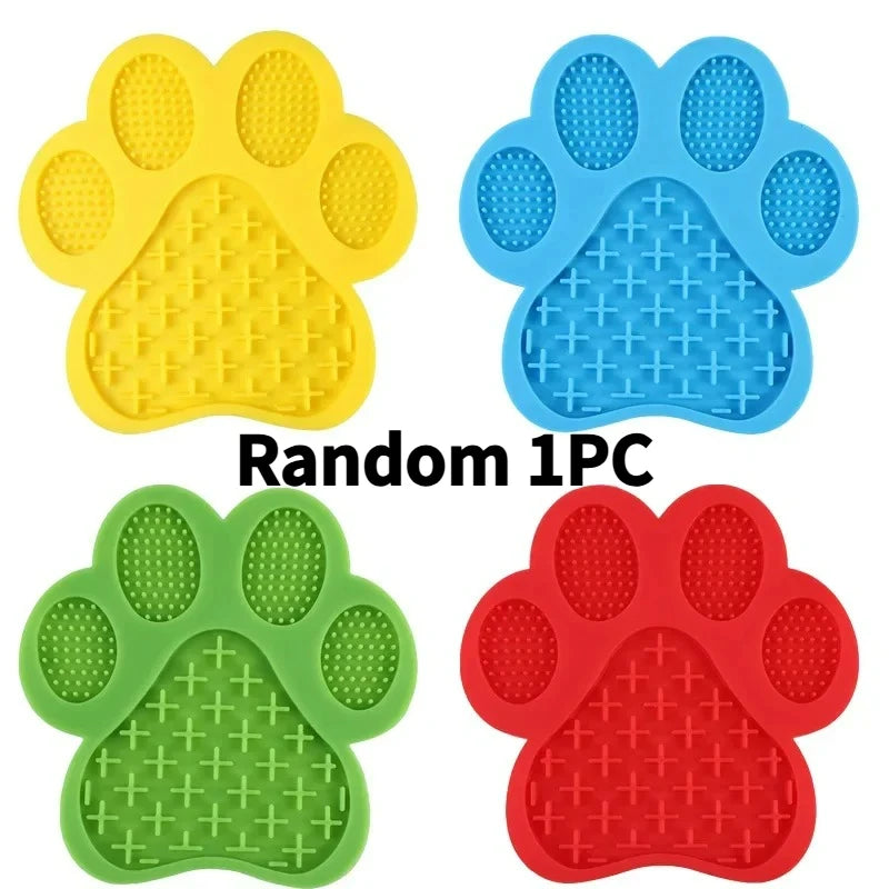 1PCS Dog Paw Silicone Pet Licking Mat Pet Slow Food Tray Dog Bath Distraction Silicone Dog Suction Cup Food Guard Training